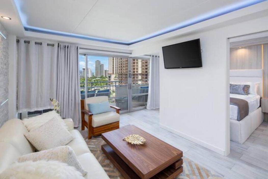 Ilikai's Front Executive * Honolulu